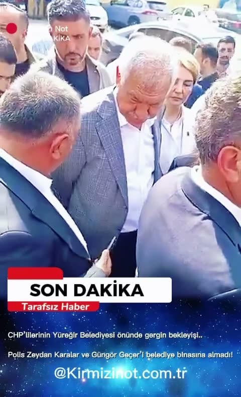 Yüreğir Belediyesi Önünde Gergin Bekleyiş: Karalar ve Geçer İlk Etapta Binaya Alınmadı